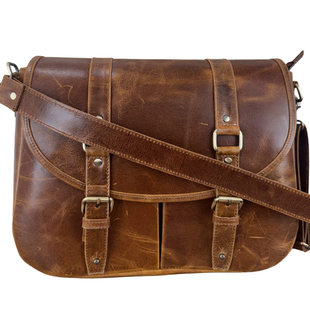 Volere Leathers Vintage Handmade Brown Leather Messenger Bag - Image 2